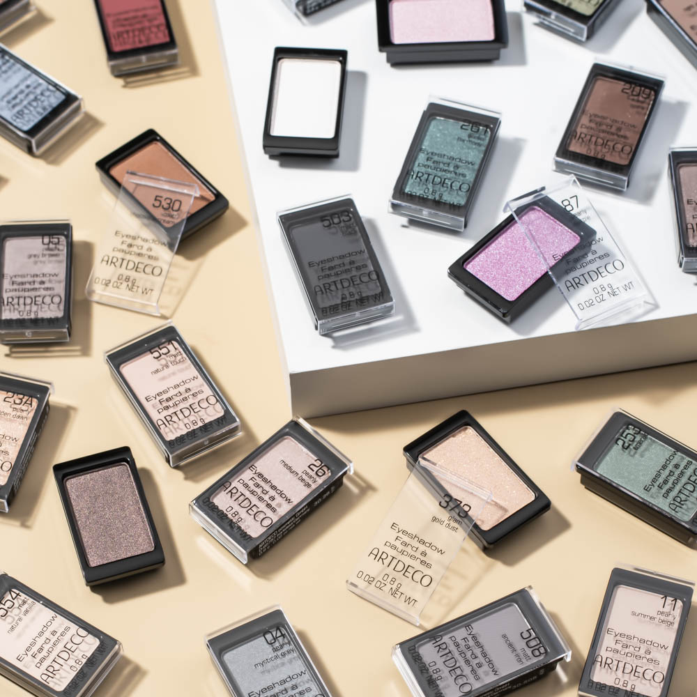 Eyeshadow pearl